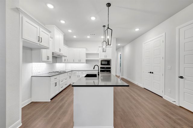 1853 Lightner Road, Van Alstyne, TX 75495