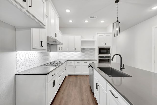 1853 Lightner Road, Van Alstyne, TX 75495