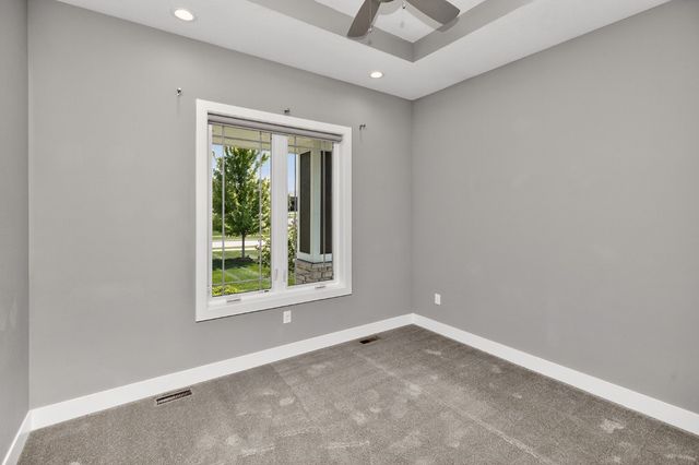 16397 NW Prairie Avenue, Clive, IA 50325