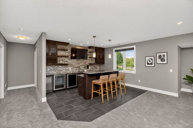 16397 NW Prairie Avenue, Clive, IA 50325