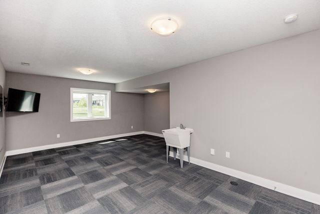 16397 NW Prairie Avenue, Clive, IA 50325