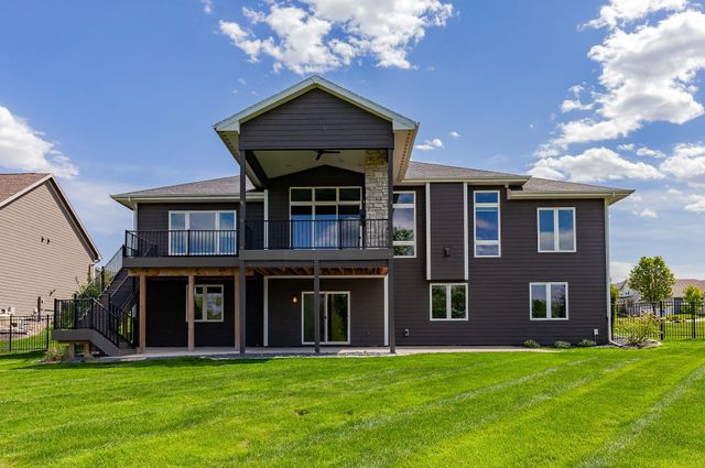 16397 NW Prairie Avenue, Clive, IA 50325