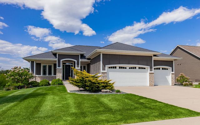 16397 NW Prairie Avenue, Clive, IA 50325