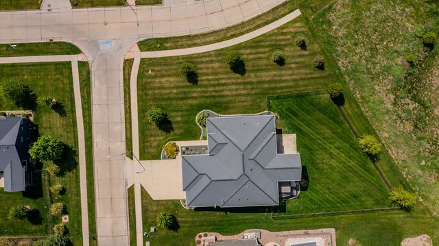 16397 NW Prairie Avenue, Clive, IA 50325