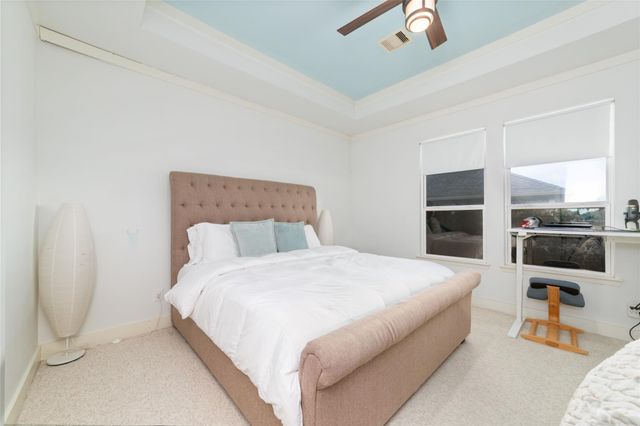 4001 29th Street N, Texas City, TX 77590