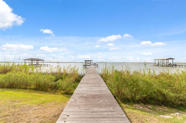 4001 29th Street N, Texas City, TX 77590