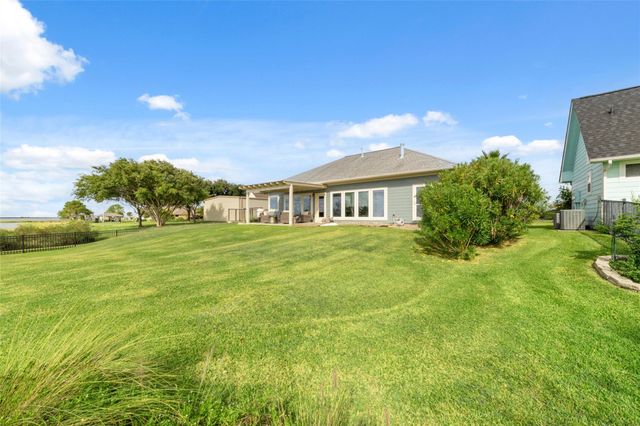 4001 29th Street N, Texas City, TX 77590