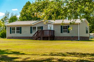 136 E Biggs Rd, Portland, TN 37148