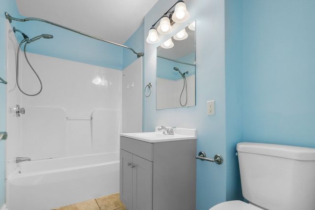 8 Cedar Street 6, Haverhill, MA 01830