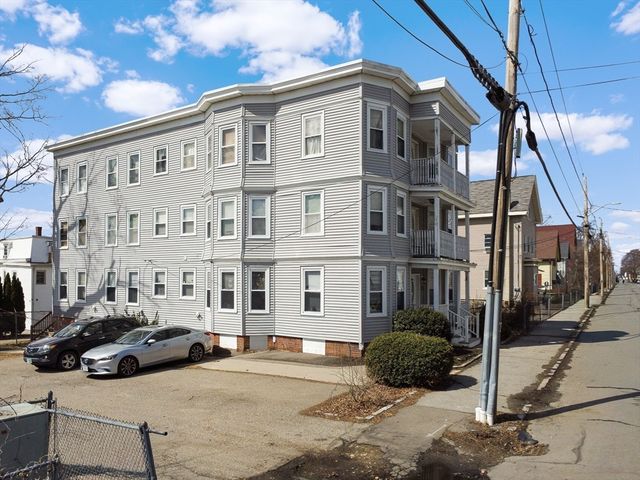 8 Cedar Street 6, Haverhill, MA 01830