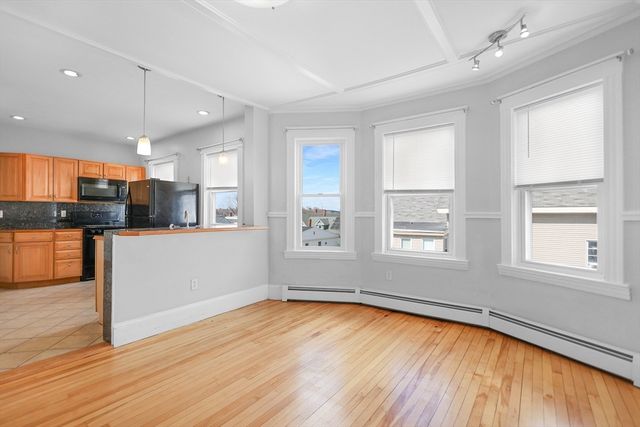 8 Cedar Street 6, Haverhill, MA 01830