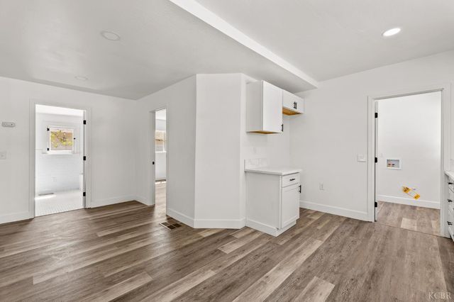 1328 N Redington Street, Hanford, CA 93230