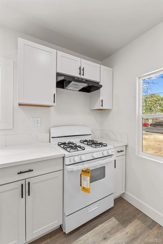 1328 N Redington Street, Hanford, CA 93230