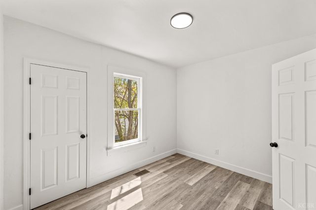 1328 N Redington Street, Hanford, CA 93230
