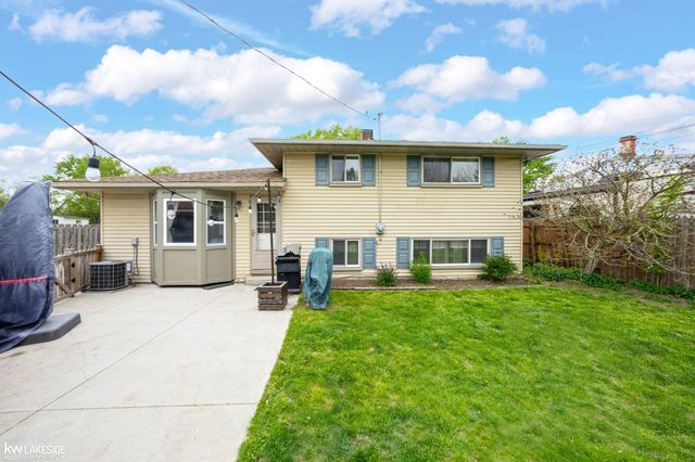43430 Gainsley Drive, Sterling Heights, MI 48313