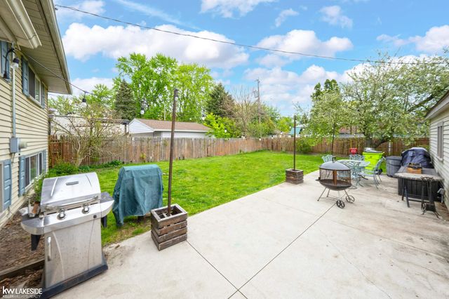 43430 Gainsley Drive, Sterling Heights, MI 48313