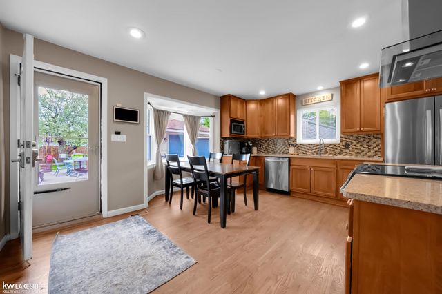 43430 Gainsley Drive, Sterling Heights, MI 48313