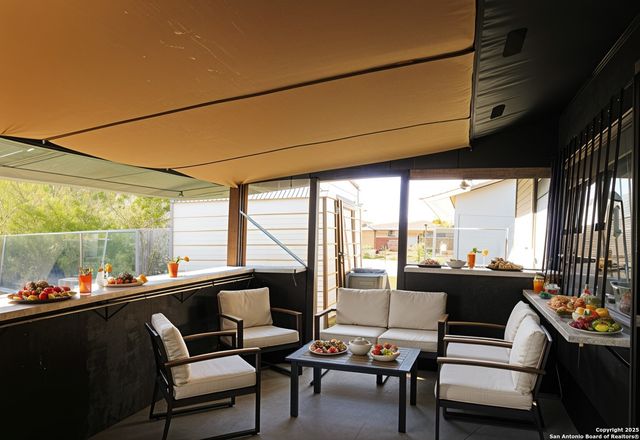 5530 Prairie Flower, San Antonio, TX 78242