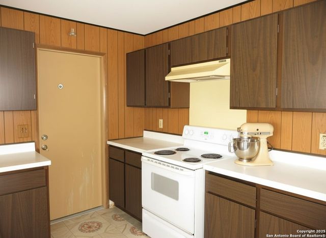 5530 Prairie Flower, San Antonio, TX 78242