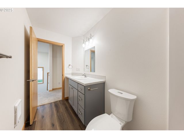 5254 FOREST Ln, Eugene, OR 97402