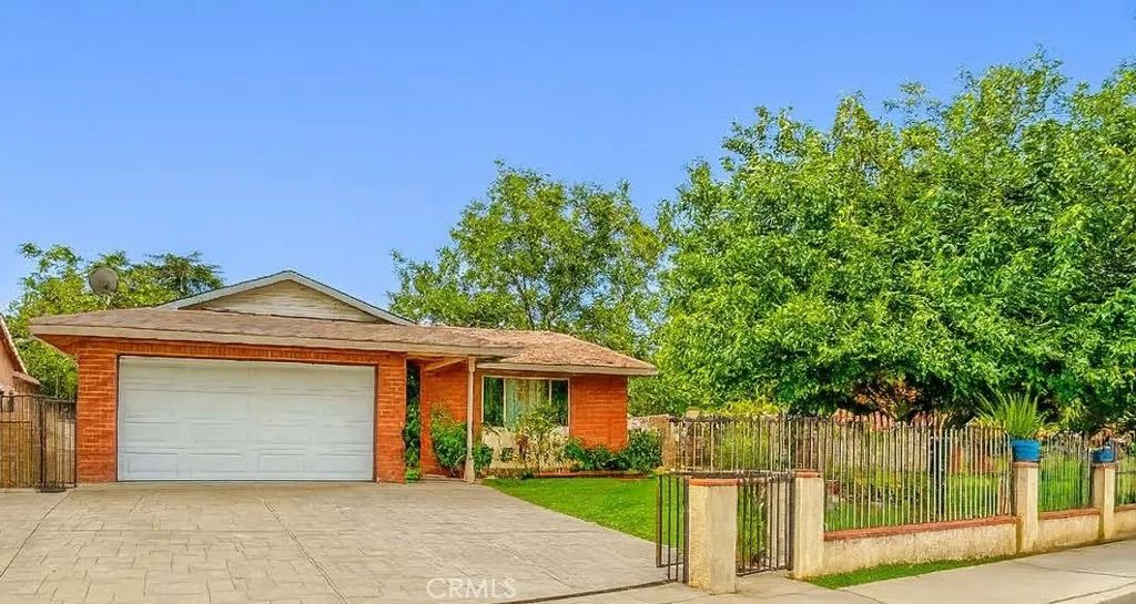 627 Glenn, Hemet, CA 92543