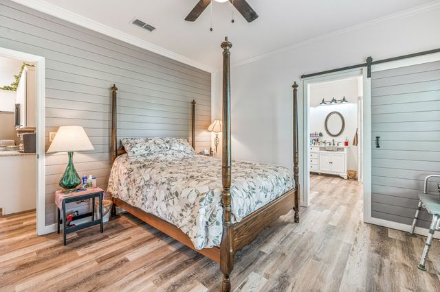 129 Hogan Street, Comanche, TX 76442