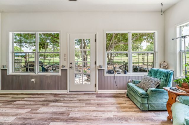 129 Hogan Street, Comanche, TX 76442