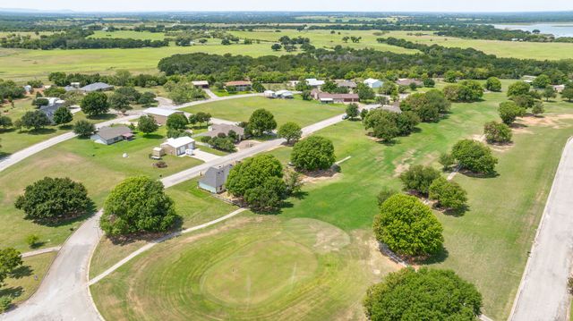 129 Hogan Street, Comanche, TX 76442