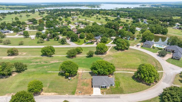 129 Hogan Street, Comanche, TX 76442