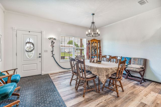 129 Hogan Street, Comanche, TX 76442