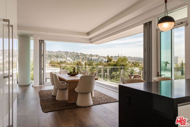 9000 W 3rd Street 403, Los Angeles, CA 90048