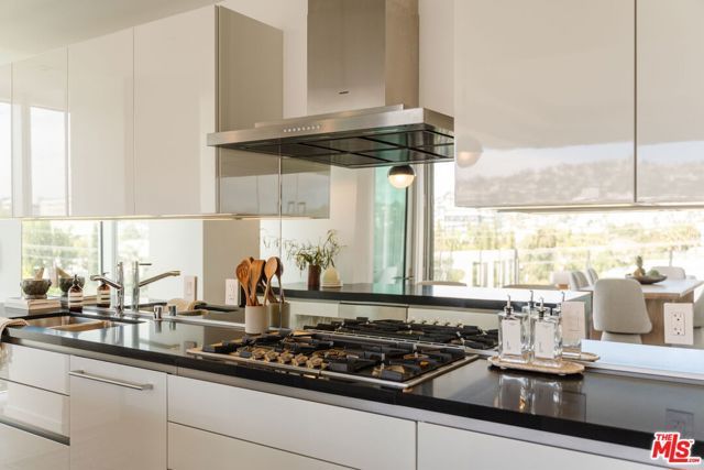 9000 W 3rd Street 403, Los Angeles, CA 90048