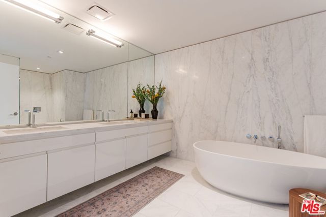 9000 W 3rd Street 403, Los Angeles, CA 90048