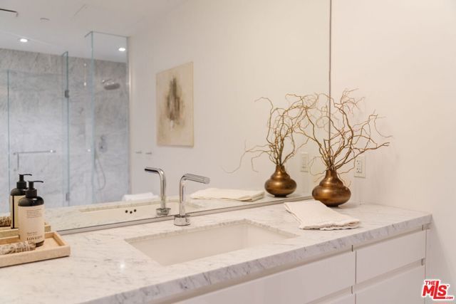 9000 W 3rd Street 403, Los Angeles, CA 90048