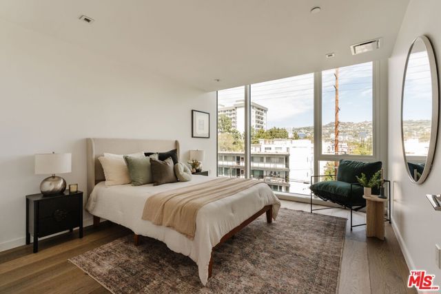 9000 W 3rd Street 403, Los Angeles, CA 90048