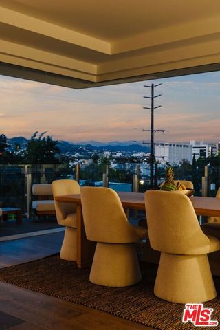 9000 W 3rd Street 403, Los Angeles, CA 90048