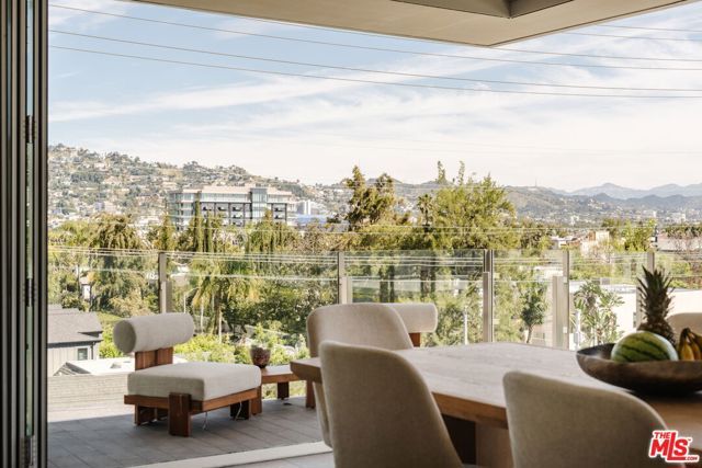 9000 W 3rd Street 403, Los Angeles, CA 90048