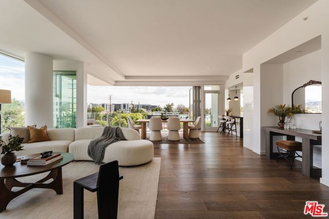 9000 W 3rd Street 403, Los Angeles, CA 90048