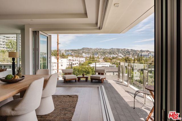 9000 W 3rd Street 403, Los Angeles, CA 90048