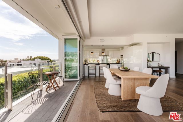 9000 W 3rd Street 403, Los Angeles, CA 90048