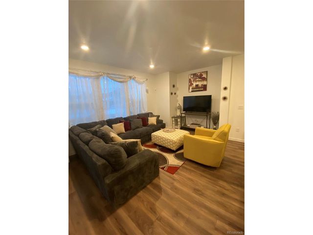 9512 Richfield St, Commerce City, CO 80022