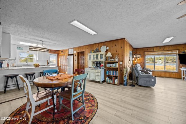 142 Greensboro Street, Supply, NC 28462