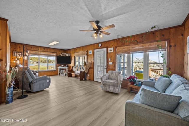 142 Greensboro Street, Supply, NC 28462