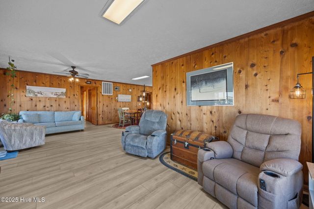 142 Greensboro Street, Supply, NC 28462