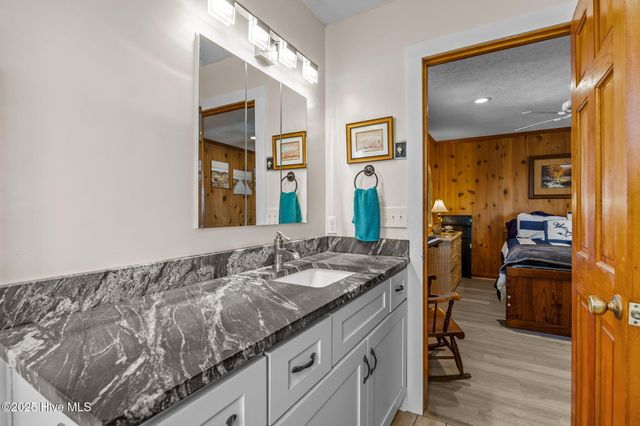 142 Greensboro Street, Supply, NC 28462