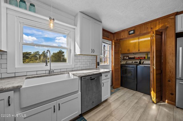 142 Greensboro Street, Supply, NC 28462