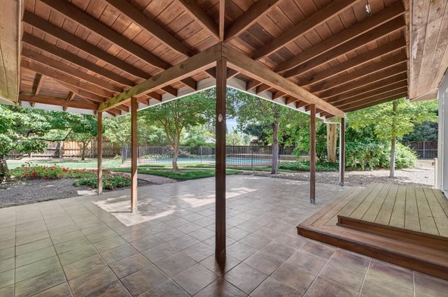 8790 Winding Way, Fair Oaks, CA 95628