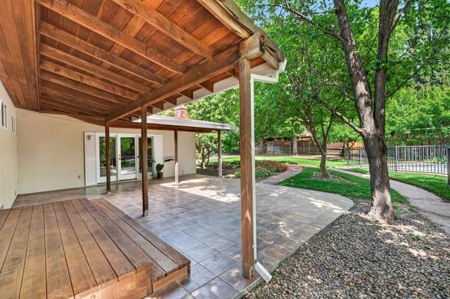 8790 Winding Way, Fair Oaks, CA 95628