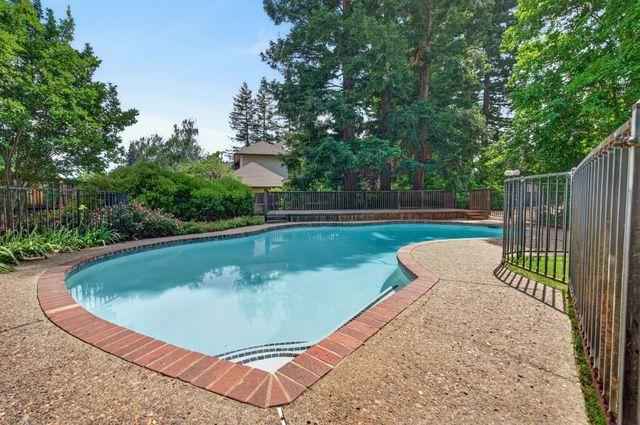 8790 Winding Way, Fair Oaks, CA 95628