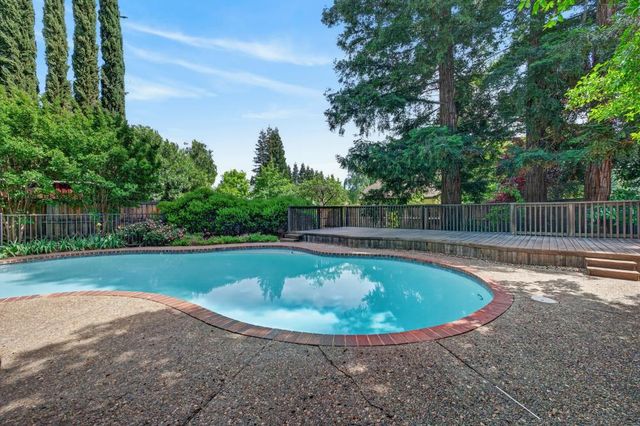 8790 Winding Way, Fair Oaks, CA 95628